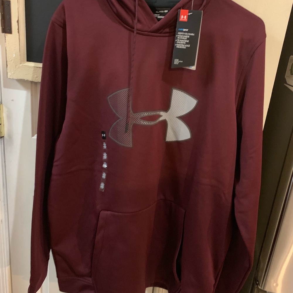 Men’s Under Armour hooded sweatshirt